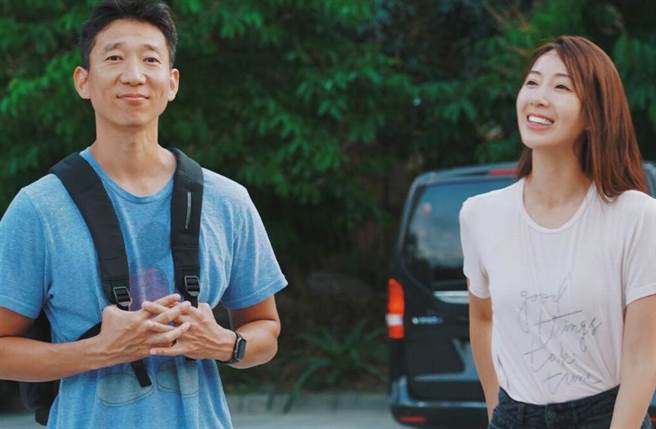 隋棠向老公放閃慶鐵婚，閃瞎一票網友。（圖／隋棠 Sonia Sui臉書）