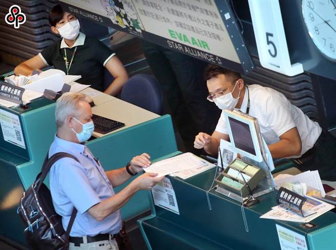 据劳动部今天公布的统计指出，仍有420家事业单位、4275人实施无薪假（减班休息） 。（报系资料照）