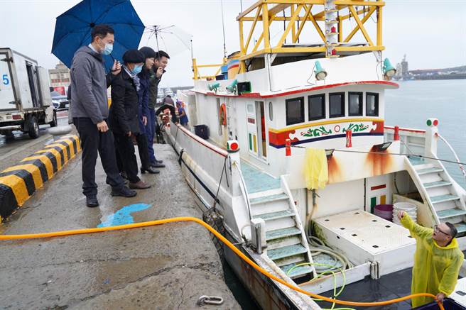 新竹渔港南侧环境改善的周边海岸环境改善工程，24日完工启用。（陈育贤摄）