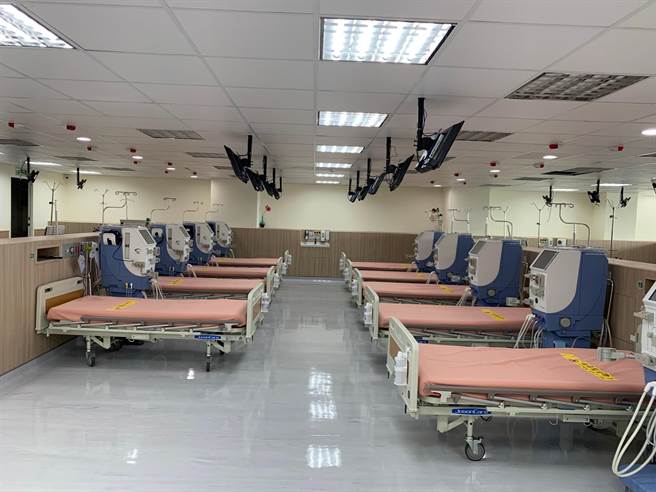 盛仁诊所内共有25床洗肾床，提供洗肾病友更充足的资源。（姜霏摄）