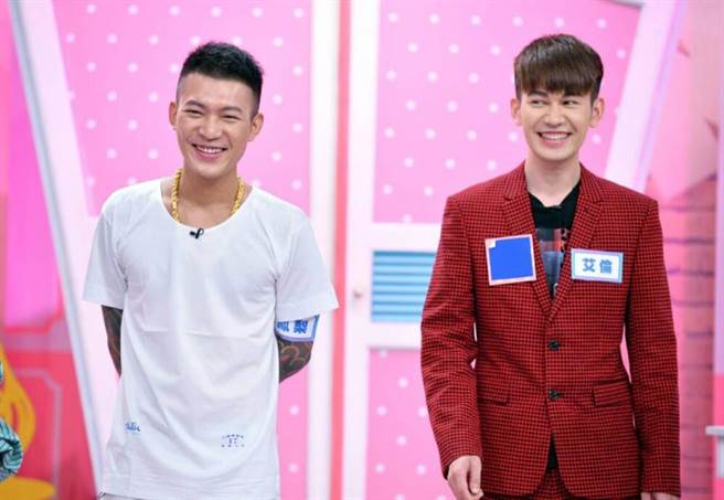 鳳梨與弟弟開心同框。（TVBS提供）