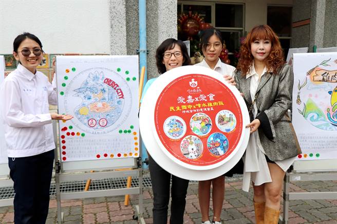 嘉義市民生國中透過課程設計，與噴水雞肉飯業者合作，由學生融合嘉市在地特色、地標等概念，創造出獨一無二的便當盒。（呂妍庭攝）