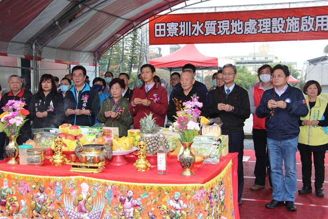 苗栗县政府建置田寮圳水质现地处理设施，24日完工启用，可有改善田寮圳水质恶臭问题。（何冠娴摄）