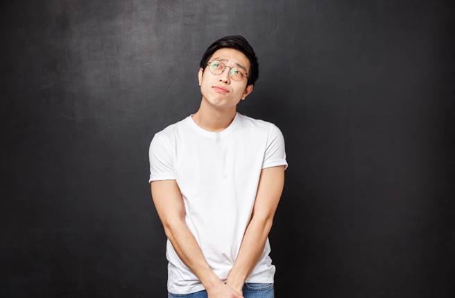 摩羯座、双鱼座及狮子座是3大超级容易心软的星座男，他们看似嘴硬，却是善良慈悲又真诚的好男人。（图／Shutterstock）