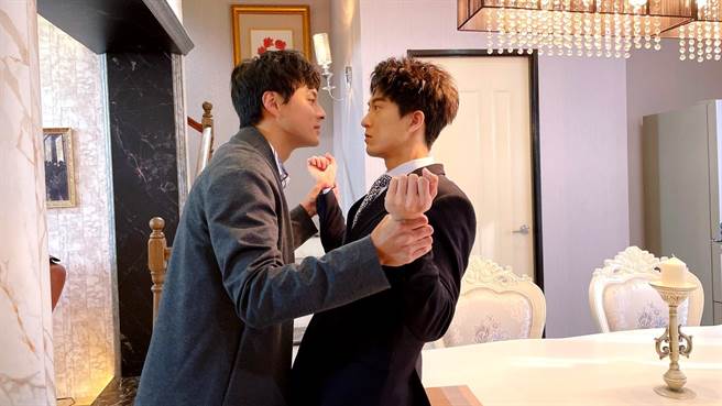 孫其君、邱昊奇互動有火花。（三立提供）