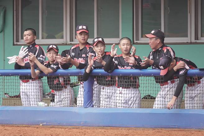 新北新埔終場以11比3勝出。（學生棒聯提供）