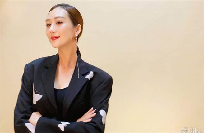 陈浩民辣妻蒋丽莎婚后生下3女1子。(图／翻摄自微博)