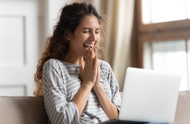 属鸡人有望摆脱先前小人作梗、诸事难顺状况，可说是最旺的生肖。（图／Shutterstock）