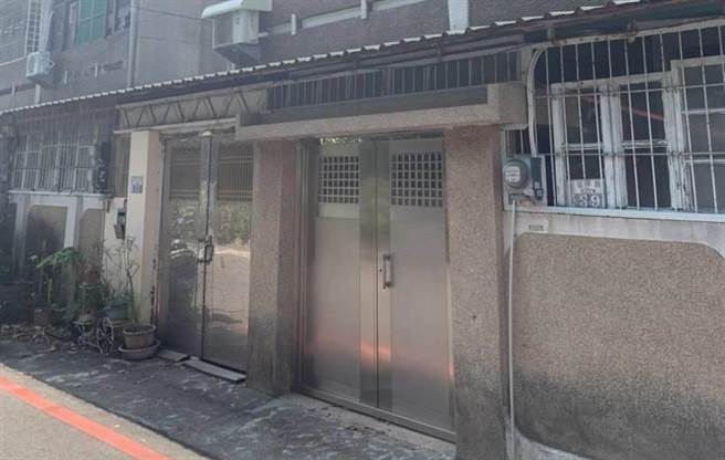 台南市佳里區今天傳出情殺案，1名男子持刀砍傷前女友母親和阿嬤，陳姓母親送醫後傷重不治，阿嬤受輕傷。（讀者提供／劉秀芬台南傳真）