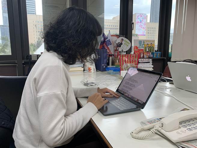 消费者购买线上课程时，容易在解除或终止契约衍生平臺使用费及违约金中产生争议。（黄婉婷摄）