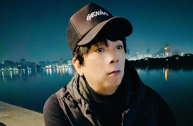 称军医之子被酸，让曹西平难掩怒火反呛酸民。（图／曹西平的粉丝爱团脸书）