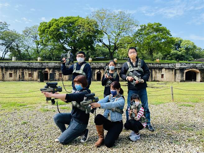 淡水古蹟博物館邀童穿梭古蹟打槍戰　限量100名明中午開搶(戴上容攝)