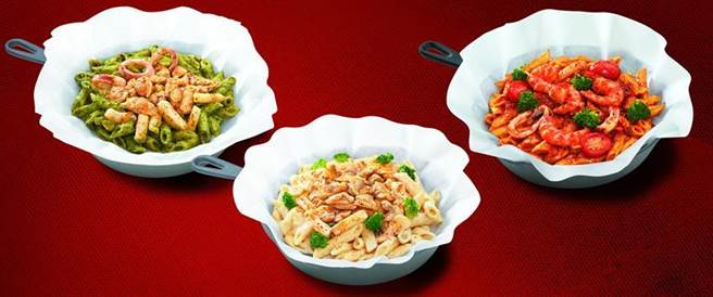（必胜客Pasta Hut持续抢「独食」商机，全新推出「波隆那海鲜」、「奶油海鲜」，以及「罗勒海鲜」3种新口味海鲜纸包笔管麵。图／必胜客 提供）
