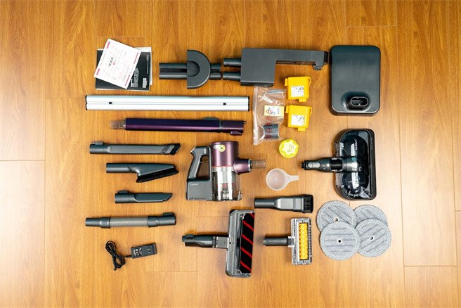  A9+ 盒內也太多東西了吧？(圖/科技狗 3C Dog)