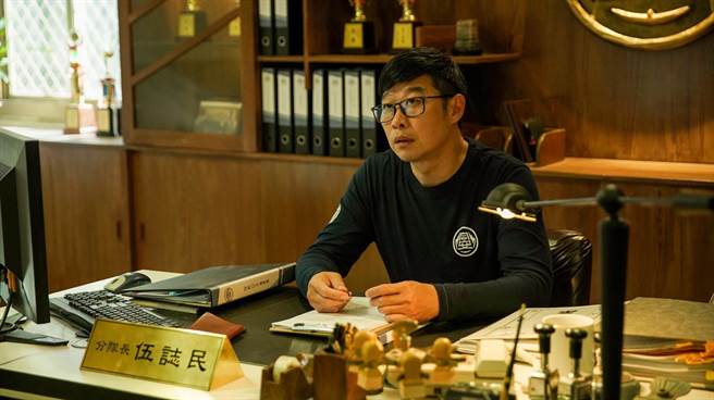 马力欧在《火神的眼泪》饰演分队长。（公共电视、myVideo提供）