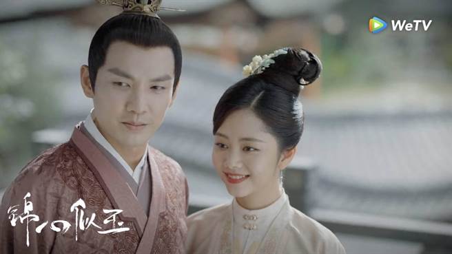 锺汉良、谭松韵剧中终于撒糖。（WeTV提供）