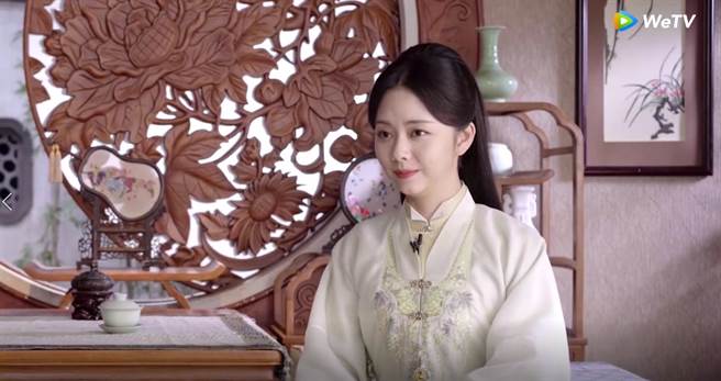 谭松韵的髮型被讚相当用心。（WeTV提供）