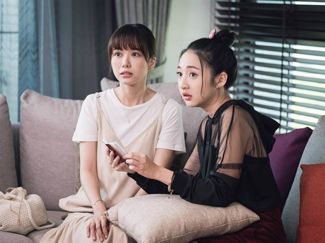 方语昕与李沐演出《我叫梁山伯》。（纬来电影台提供）