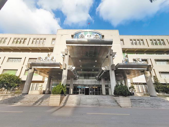 苗栗地院24日中午召開自律委員會，認為周靜妮法官審案言行嚴重不當，將移請法官評鑑委員會評鑑。（謝明俊攝）