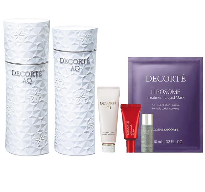 大葉高島屋的DECORTE AQ甦活極致組，價值9115元，特價5800元，限量20組。（大葉高島屋提供）