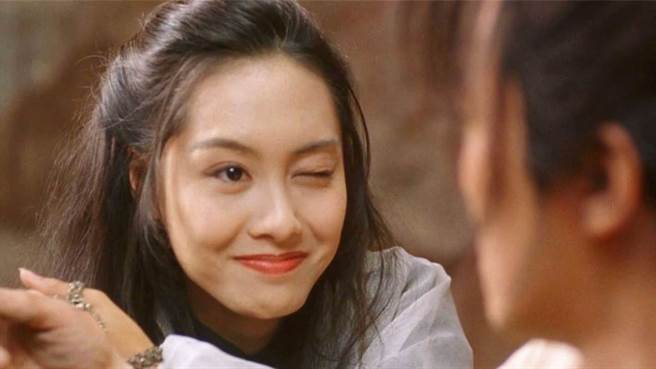 朱茵因饰演「紫霞仙子」稳坐性感女神宝座。（图／电影截图）