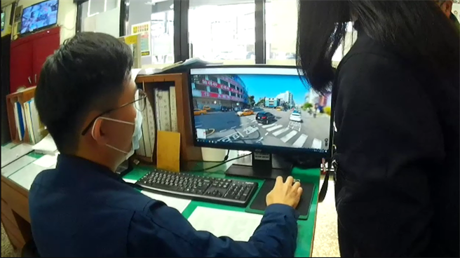 61岁刘姓妇人搭车遗失每日需服用的心臟病药物；警方得知后，赶紧依刘妇所描述之时间、地点及车辆特徵调阅路口监视器。（台中市第二分局提供／冯惠宜台中传真）