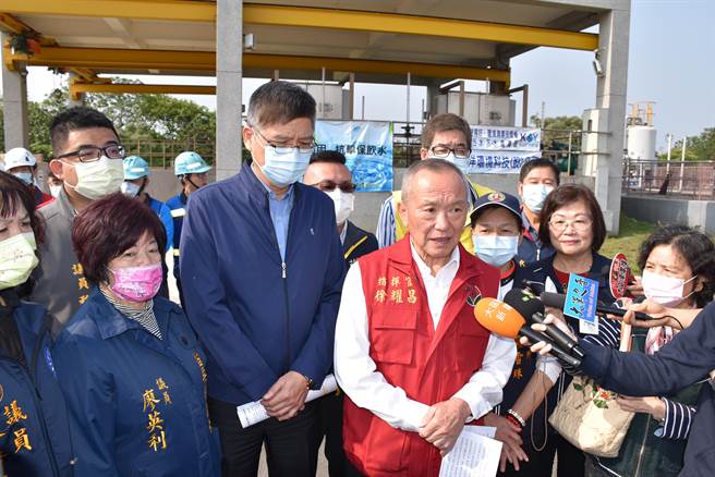 苗栗縣徐耀昌在演練前啊籲民眾節約用水，共度難關。（謝明俊攝）