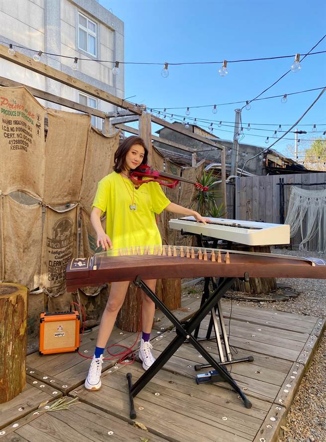 林逸欣三度挑战一人乐坊演奏。（旋转娱乐提供）