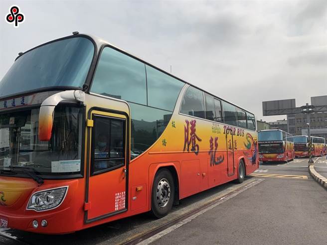 苏花公路6死39伤游览车事故，公路总局18日召回腾龙通运公司20多辆车全面复检。（报社资料照片）