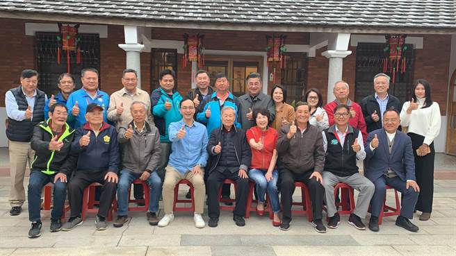 前主席朱立伦下乡展开公益之旅，首站到台东、绿岛。（摘自朱立伦脸书）