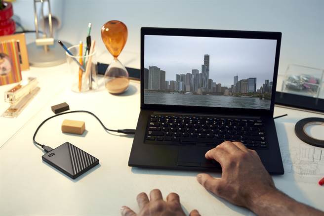 符合使用者对耐用性和长期檼定性严格要求的WD My Passport。（WD提供／黄慧雯台北传真）