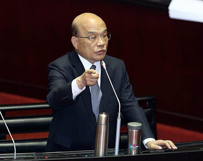 对于欧阳娜娜、彭于晏等台湾艺人也与抵制新疆棉花品牌解除代言关系，苏贞昌说，有些人不知轻重或为自己利益，不知人权重要性，做出不符合国家利益或不尊重人权的言行。（资料照片）