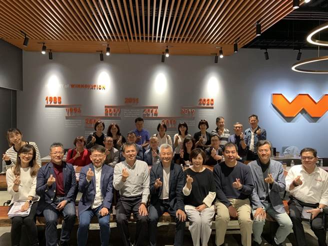 胜群金属董事长陈武华、李秀珍伉俪推动艺术公益平台「Winnovation胜群多功能展馆」。（卢金足摄） 