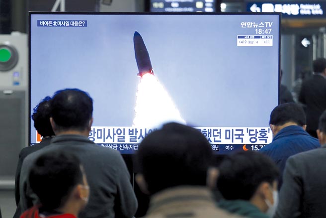 北韓一周來第二度發射飛彈，挑釁美日意味濃。圖／美聯社