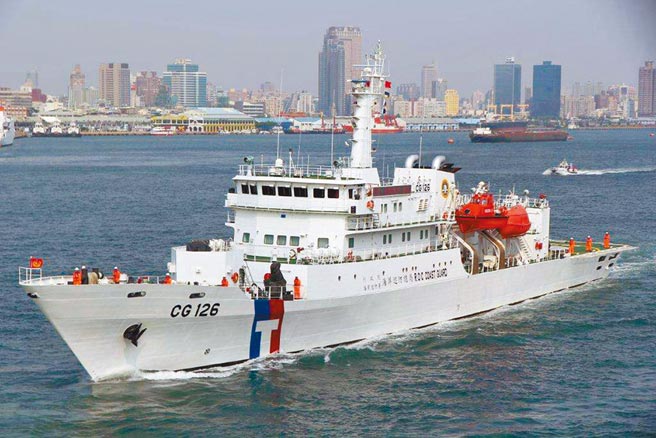 海巡署积极打造第二海军。图为海巡署台南舰。（海巡署提供）