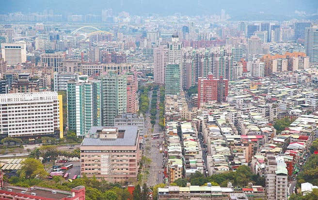 内政部次长花敬群25日于立院内政委员会回应立委陈椒华质询，表示现阶段没有做《囤房税》的条件，配套措施也做不出来，一直倡议《囤房税》的人，自己要负责任。（本报资料照片）