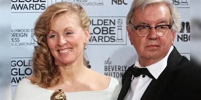 赖瑞麦克墨特瑞（右）2006年与伙伴黛安娜欧桑纳出席金球奖。（美联社）