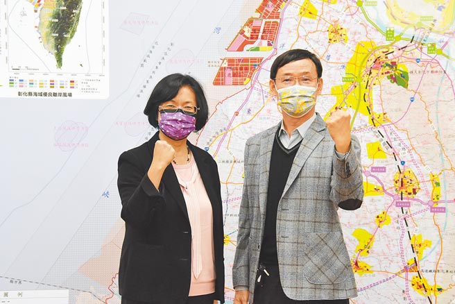 硅品精密资深副总经理简坤义（右）26日拜会彰化县长王惠美（左）后，对外公布硅品顺利落脚彰化中科二林园区。图／刘朱松