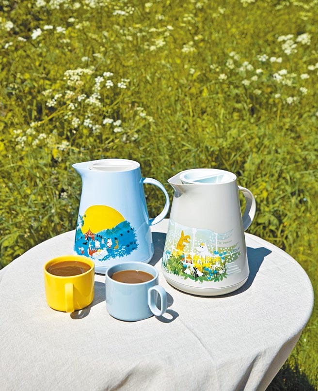 北欧橱窗RIGTIG x 噜噜米限量联名，HOTTIE保温壶，两色，2400元。（北欧橱窗提供）