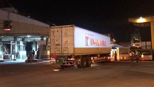 核四最后120束燃料棒送往美国。（资料照 张颖齐摄）