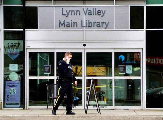 加拿大温哥华一间公立图书馆当地时间27日下午发生大规模随机伤人案，导致1死6伤，警方已经逮捕1名孤狼嫌犯。（图／路透社）