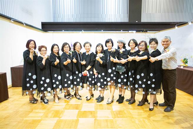 日本小原流高雄支部庆贺40周年。（袁庭尧摄）