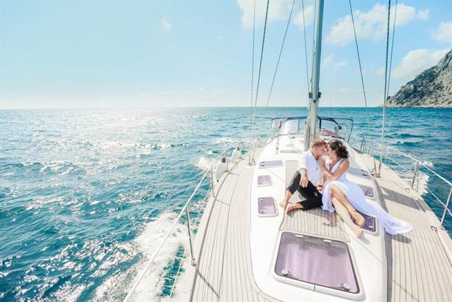 射手座、摩羯座、摩羯座的女生上进又孝顺，外表有魅力，特别会吸引好男人追求，有机会嫁入豪门当少奶奶。（示意图／shutterstock）