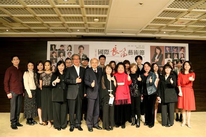 由長笛家樊曼儂（圖中）擔任藝術總監，國際長笛藝術節將登場。（新象藝術提供）