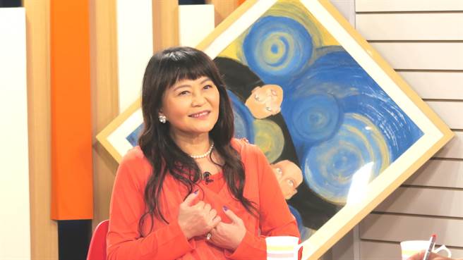 程秀瑛日前上黃子佼主持的節目暢談從演員轉戰藝術歷程。（程秀瑛工作室提供）