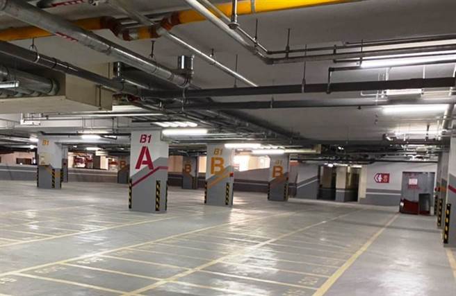 大楼地下室停车位的选择，专业网友建议别和机房同一层。（台湾房屋集团趋势中心提供）