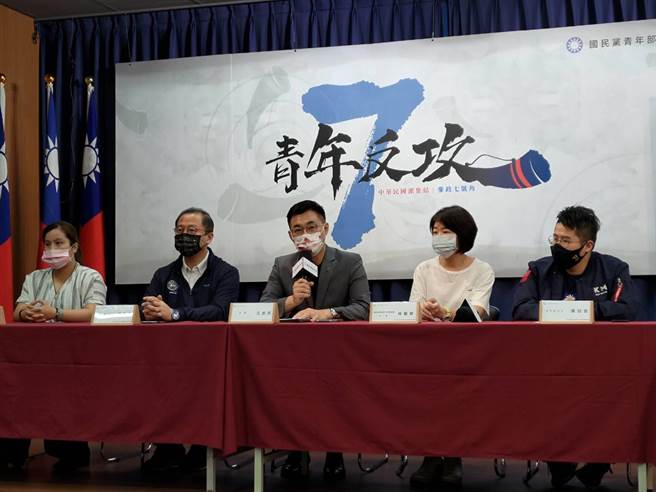 江启臣今早就新书内容先作回应。(黄福其摄)