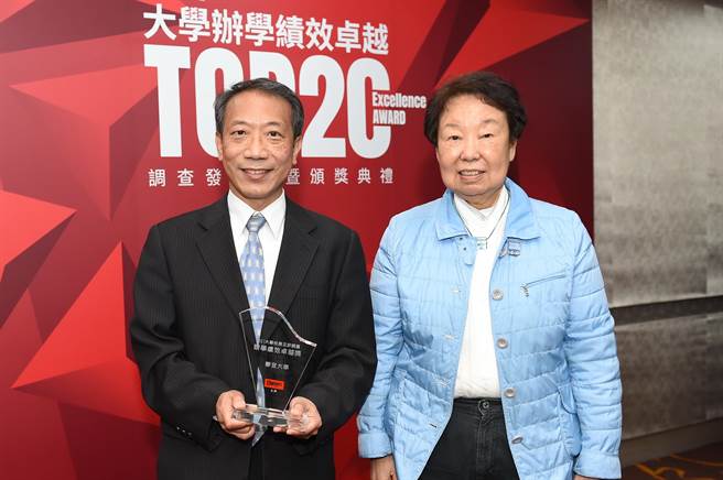 靜宜校長唐傳義鼓勵學生只要設定目標，主動學習、逐步達標，必能在靜宜實現夢想！（靜宜大學提供）