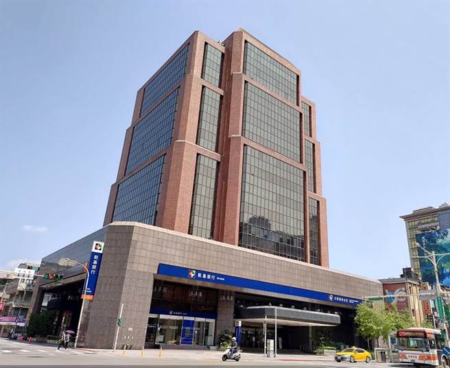 今年第一季商用不动产市场，呈淡季不淡，最大手笔是新光人寿砸下92.88亿元购买「中华开发大楼」。（图∕戴德梁行提供）