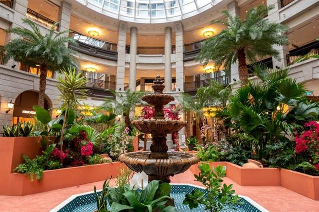 BELLAVITA宝丽广场打造春季摩洛哥中庭花园。（BELLAVITA提供）